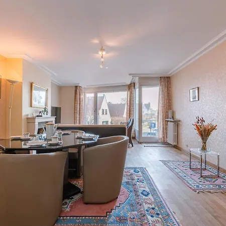 Cozy Classic With Parking In Center Knokke-Heist