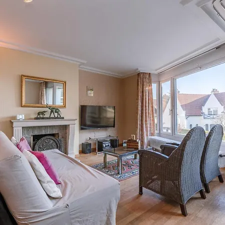 Cozy Classic With Parking In Center * Knokke-Heist